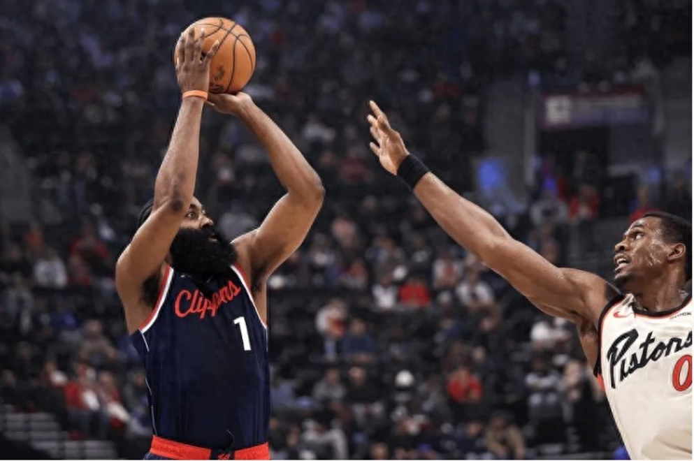 快船击败黄蜂，继续胜利势头的简单介绍