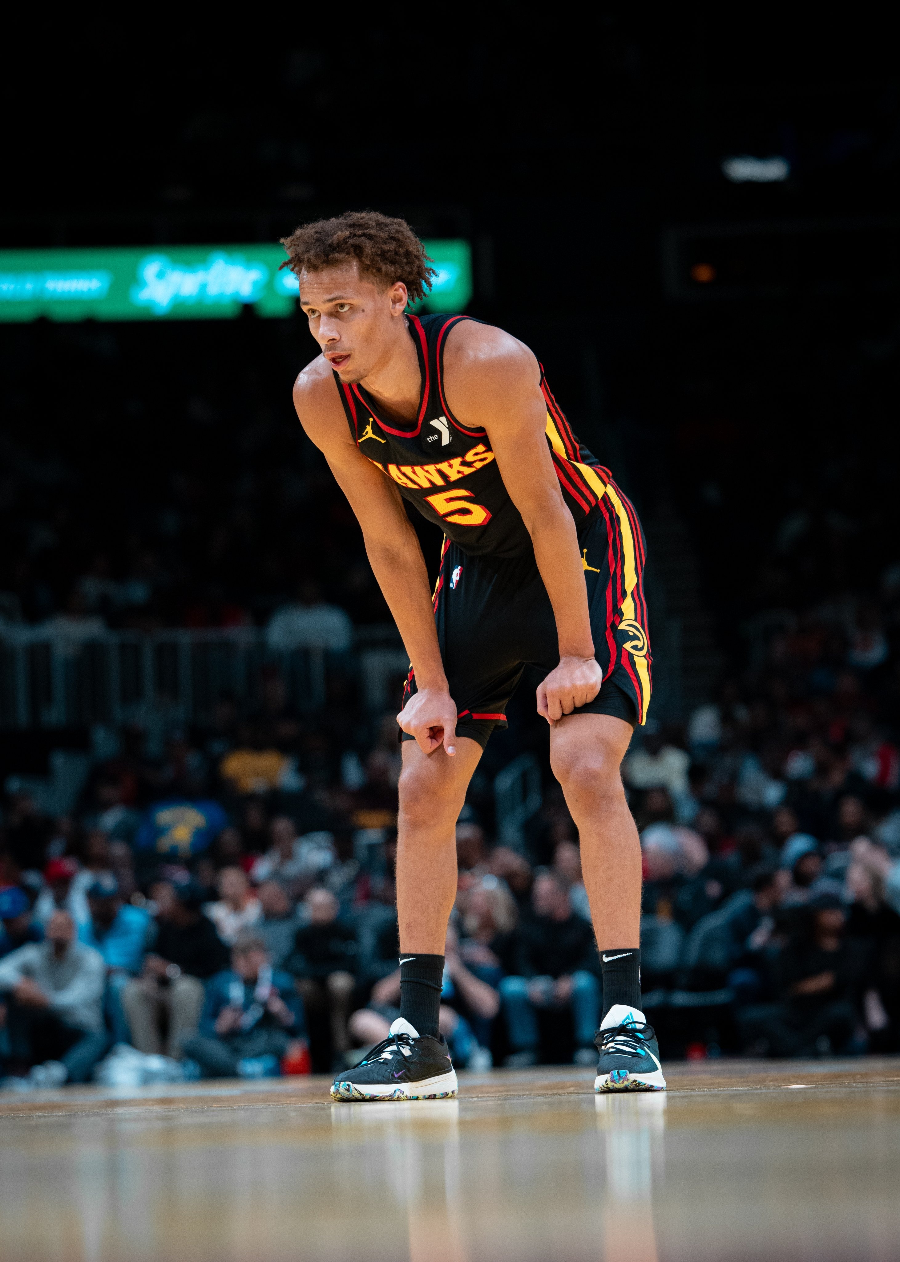 乐鱼官网-老鹰队球员投篮命中率高居联盟之首，值得称赞