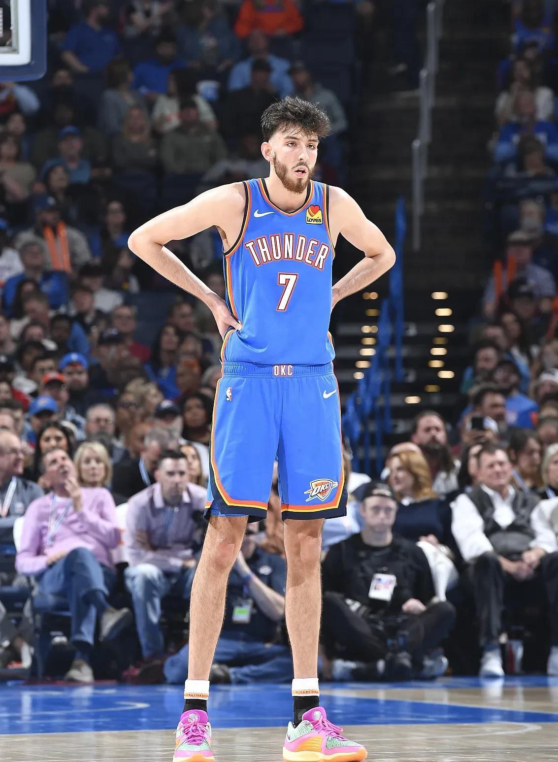 乐鱼官方网站-猛龙轻取加拿大男篮，莫里斯三分雨点燃全场