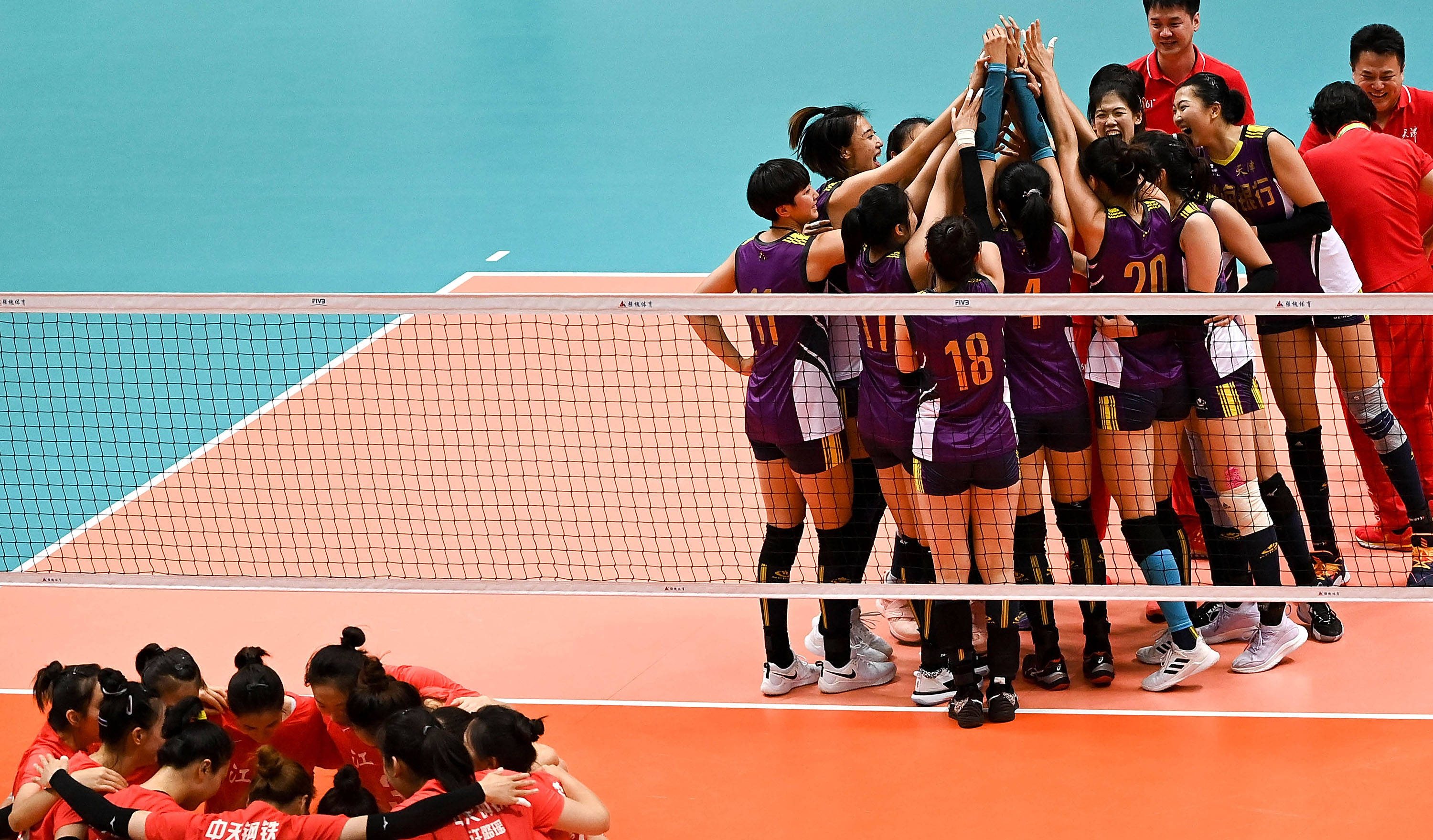 -泰国女子排球队演绎绝地大逆袭，晋级淘汰赛的简单介绍