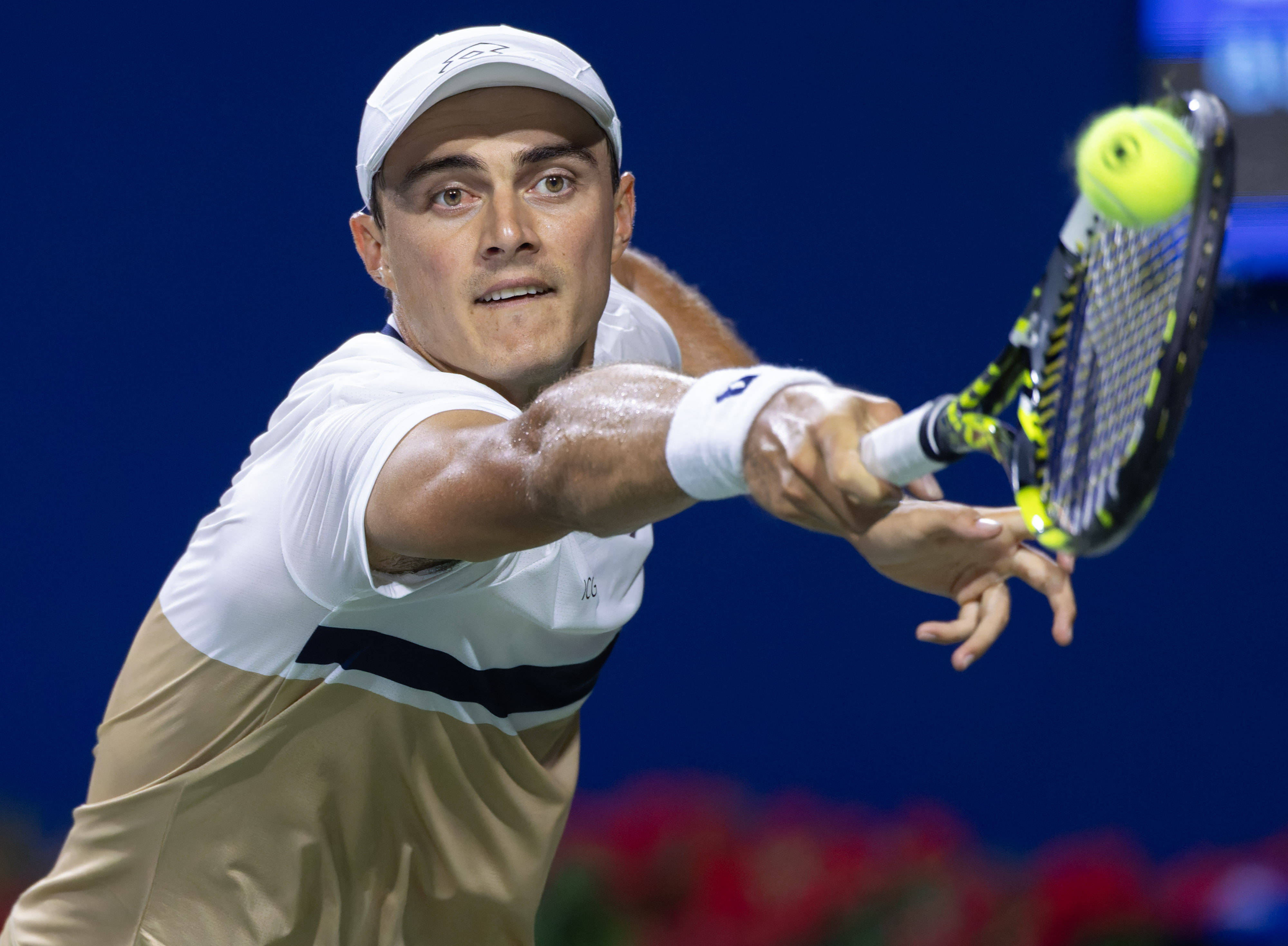 包含美国网球队逆转欧洲网球队，兹维列夫高光表现的词条