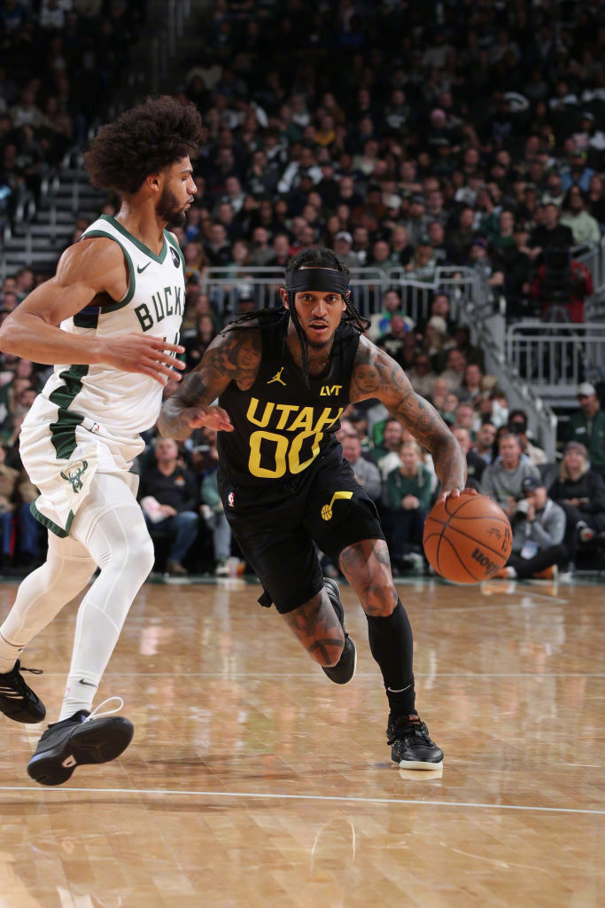 Leyu-包含雄鹿新援逐渐适应球队战术，助力球队胜利的词条